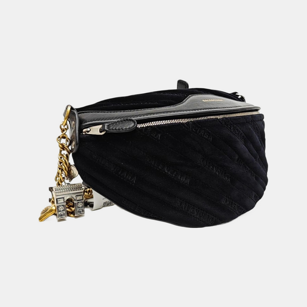 Souvenirs Velvet Black