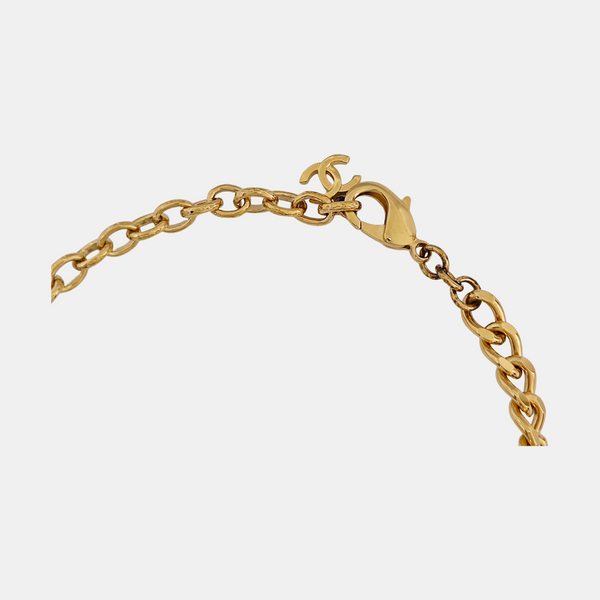 Collar de metal dorado