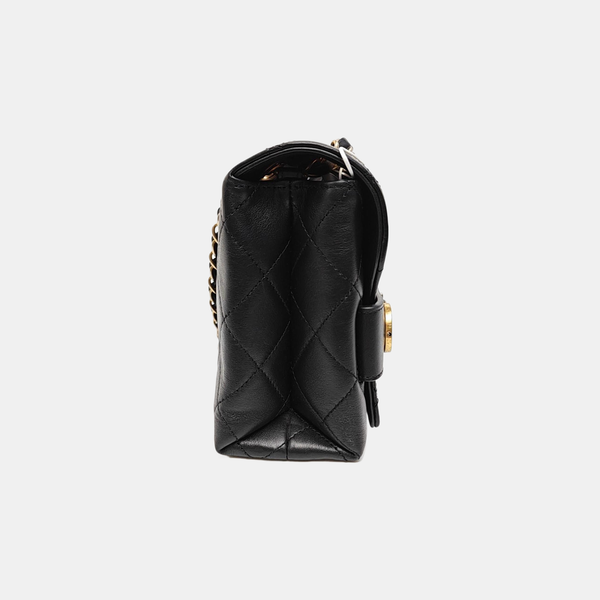 LOGO ENCHAINED FLAP Medium Quilted Calfskin Black