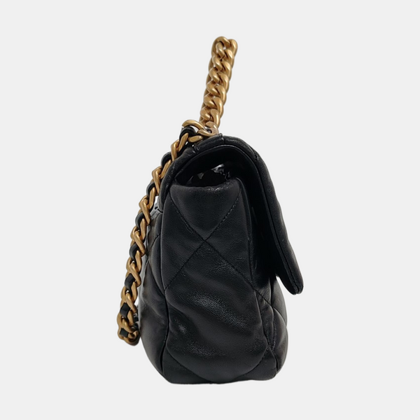 CHANEL 19 Pequeño Piel de Cordero Acolchada Negro