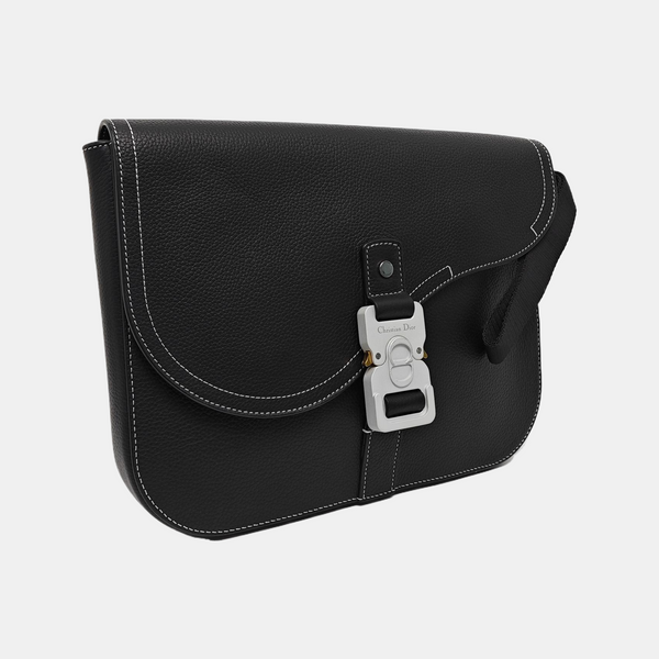 Authenticated pre-owned Saddle Calfskin Black - Clutch at Looply