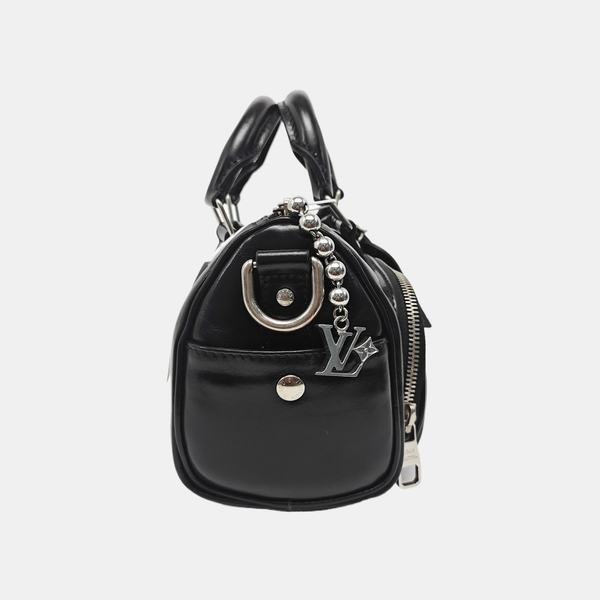 Calfskin Shoulder Bag 25 Black