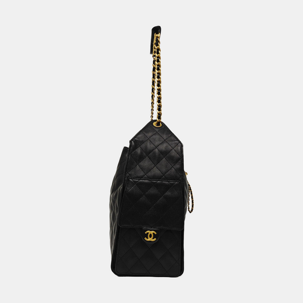CHANEL 25 Medium Quilted Grained Calfskin Black