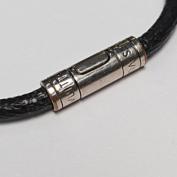 KEEP IT Metal Black Bangle