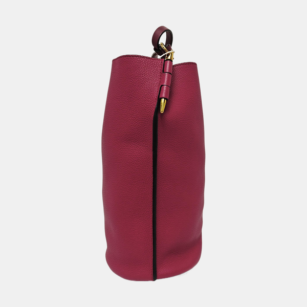 Authenticated pre-owned Gate Calfskin Red - Bucket Bag at Looply