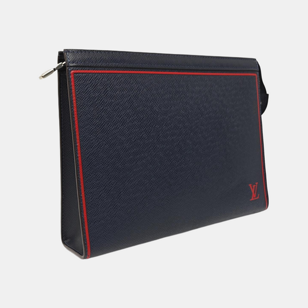 Pochette Voyag MM Calfskin Blue