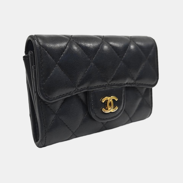 CLASSIC FLAP Quilted Lambskin Black Card Holder