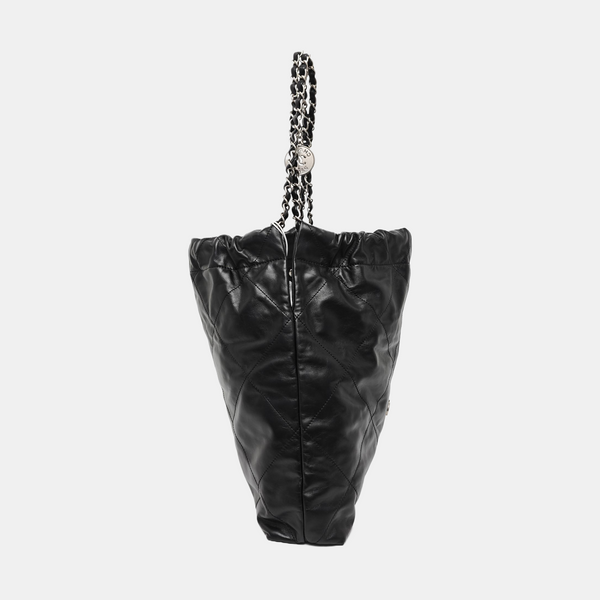 CHANEL 22 Medium Quilted Calfskin Black