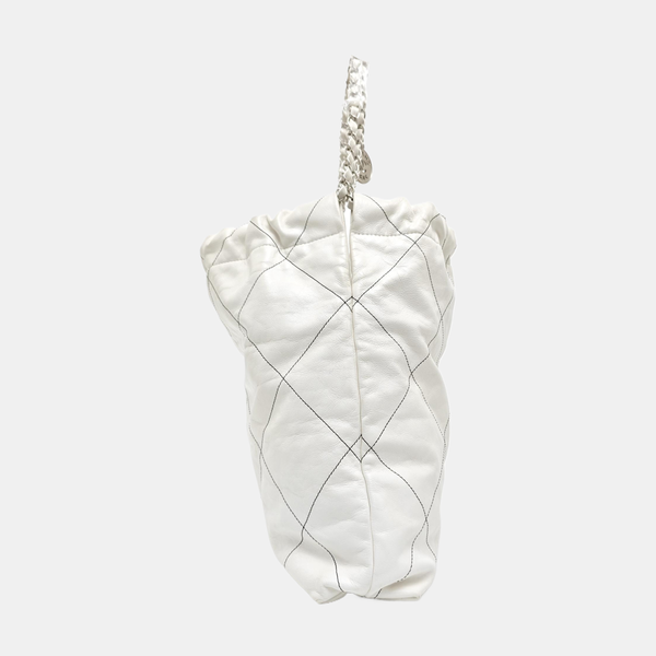 CHANEL 22 Medium Quilted Calfskin White