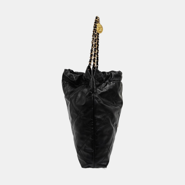 CHANEL 22 Medium Quilted Calfskin Black