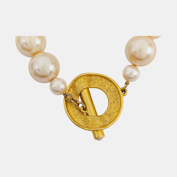Faux Pearl White Necklace