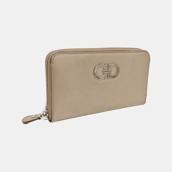 Authenticated pre-owned Gancini Calfskin Beige Wallet - Wallet at Looply
