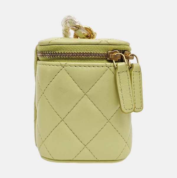 VANITY CASE Small Quilted Lambskin Green