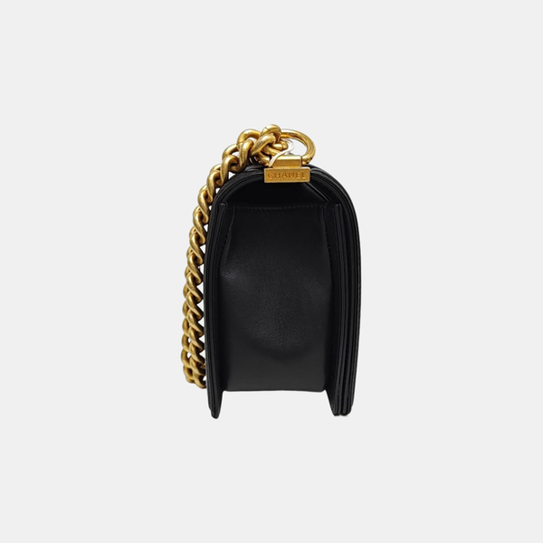 BOY CHANEL Medium Quilted Calfskin Black