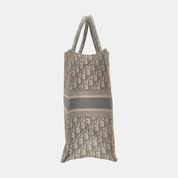Authenticated pre-owned Book Tote Large Monogram Canvas Grey - Tote Bag at Looply