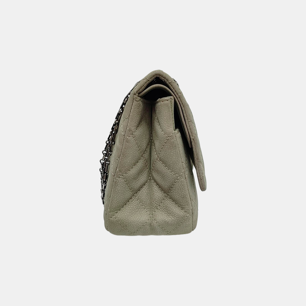 Authenticated pre-owned 2.55 Quilted Calfskin Green - Shoulder Bag at Looply