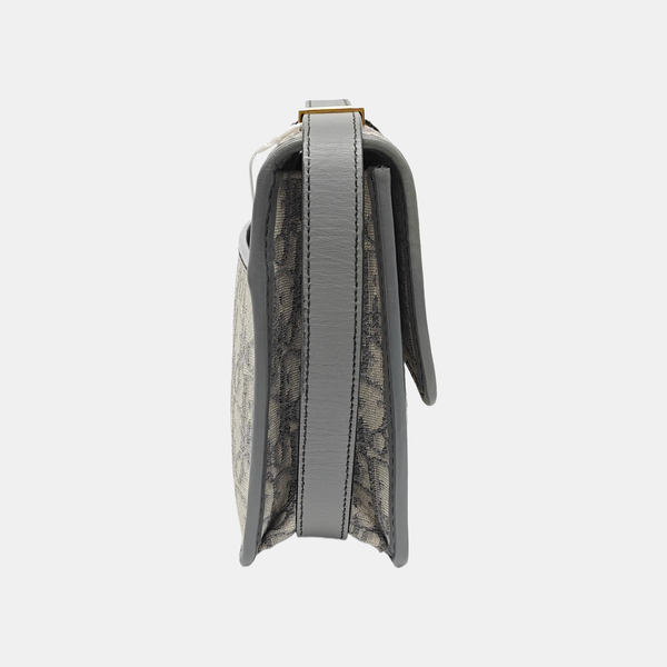 30 Montaigne Medium Oblique Canvas Gray