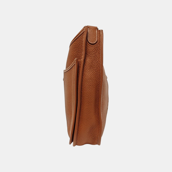 Evelyne 29 Clemence Brown