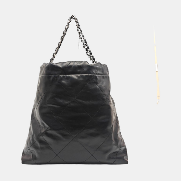 CHANEL 22 Medium Quilted Calfskin Black