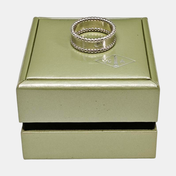 Perlée Signature 18k White Gold Silver Ring EU 58