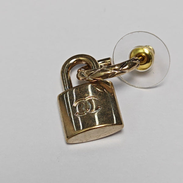 Metal Gold Earrings