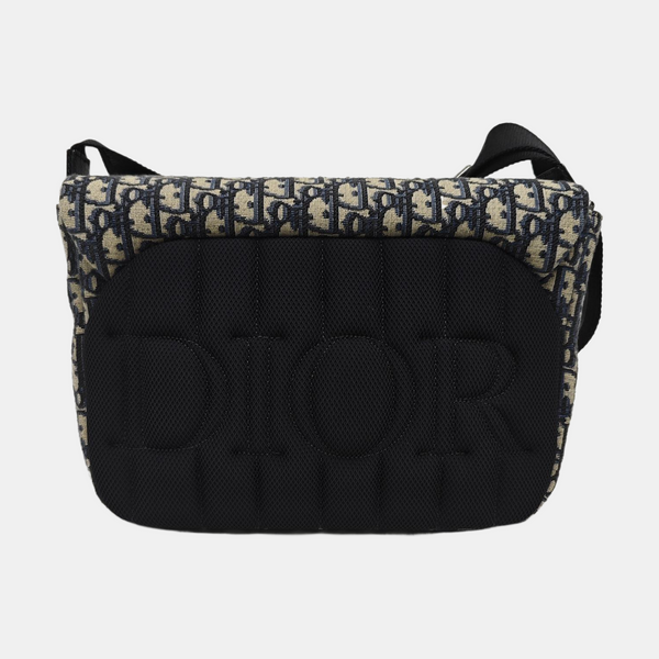 Explorer Oblique Canvas Black