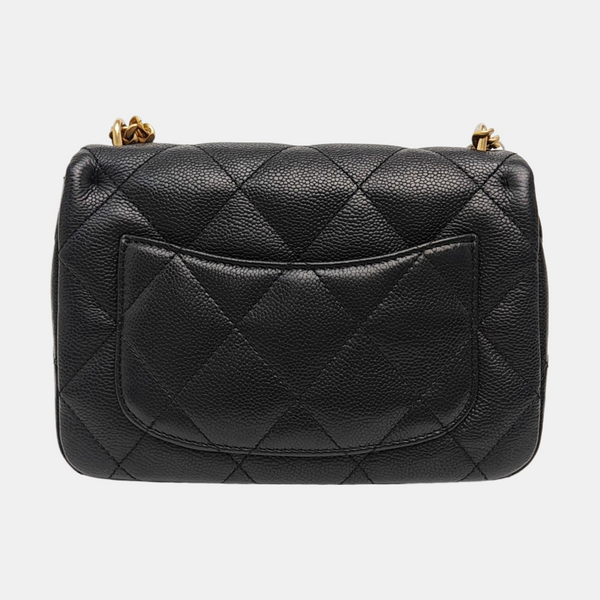 CLASSIC FLAP Medium Quilted Grained Calfskin Black