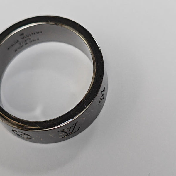 Metal Black Ring EU 62