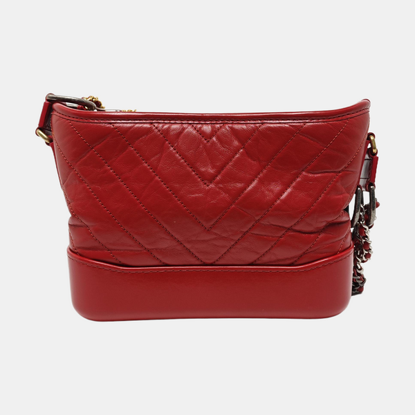 Authenticated pre-owned GABRIELLE Small Chevron, Quilted Calfskin Red - Shoulder Bag at Looply