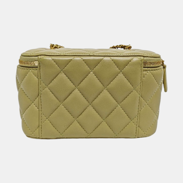VANITY CASE Small Quilted Lambskin Green