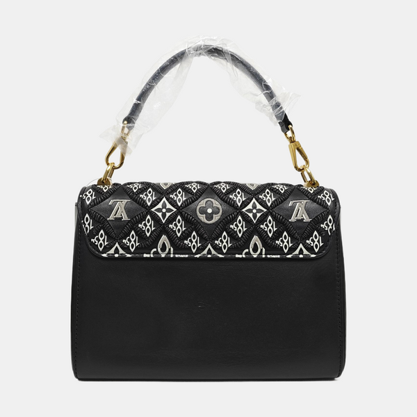 TWIST MM Calfskin Black