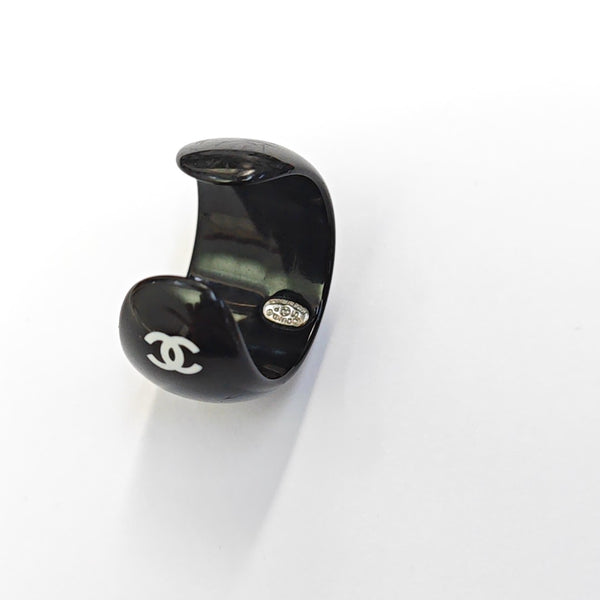 Synthetic Material Black Ring EU 55