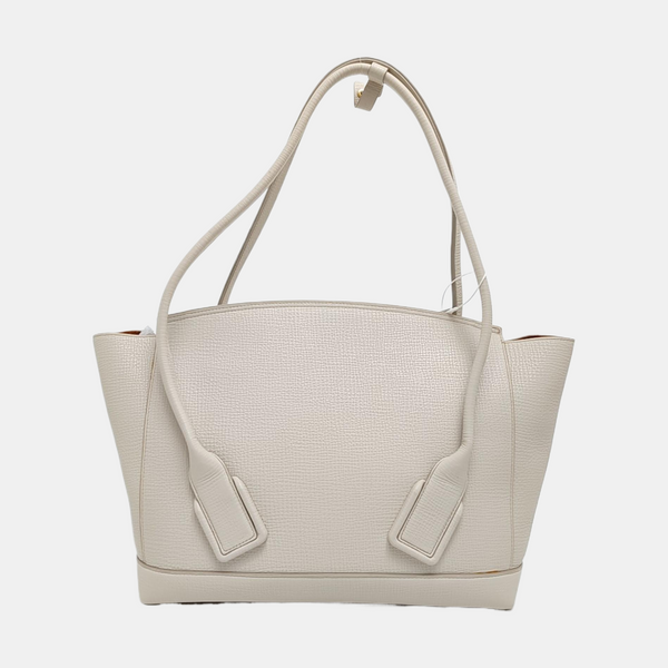 Authenticated pre-owned Arco Medium Calfskin White - Tote Bag at Looply