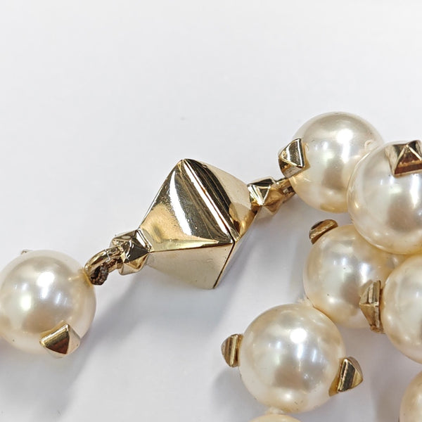 Faux Pearl White Necklace