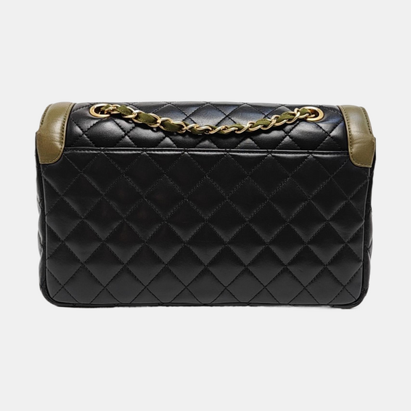 Authenticated pre-owned CLASSIC FLAP Quilted Lambskin Black - Shoulder Bag at Looply