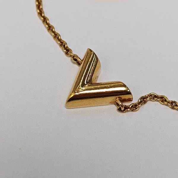 ESSENTIAL V Brass Gold Bracelet