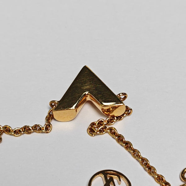 ESSENTIAL V Brass Gold Bracelet