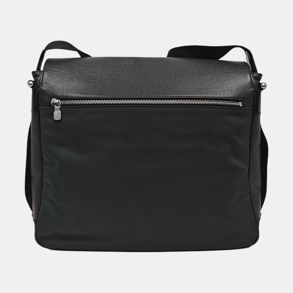 VIKTOR Calfskin Black
