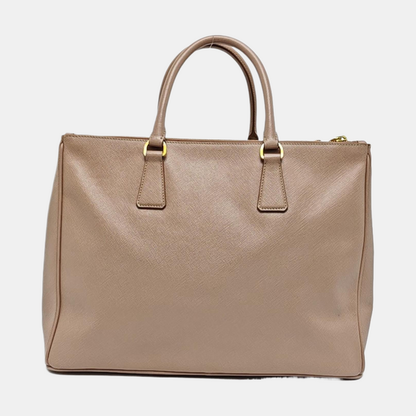 Authenticated pre-owned Galleria Large Saffiano Calfskin Pink - Tote Bag at Looply