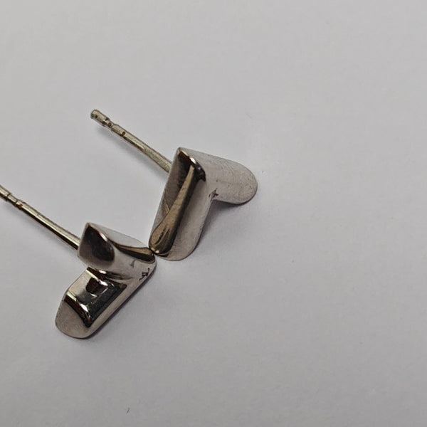 ESSENTIAL V Metal Silver Stud Earrings