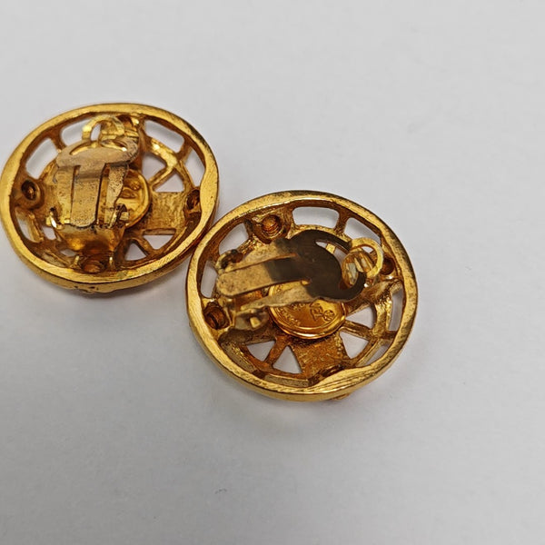 Pendientes de clip de metal dorado
