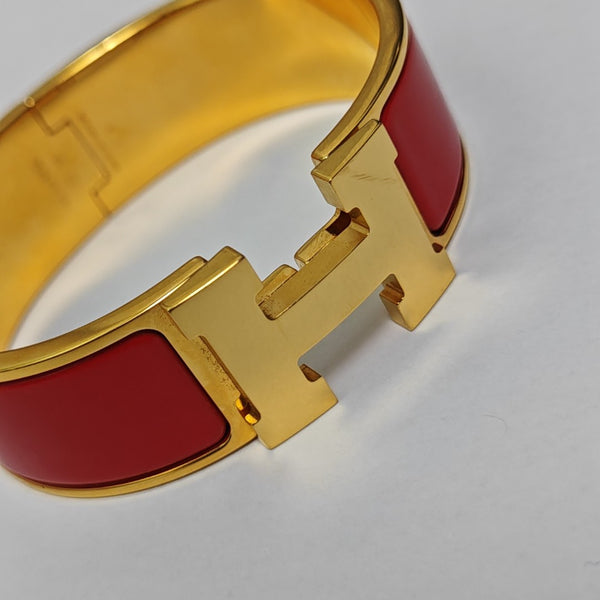 Brazalete Clic Clac H de metal rojo