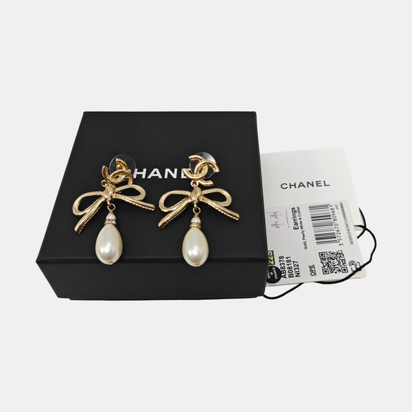CC Logo Metal Gold Stud Earrings