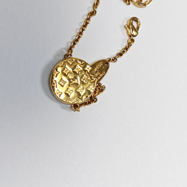 L TO V Metal Gold Bracelet