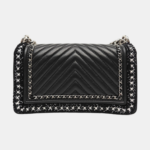 BOY CHANEL Medium Chevron Calfskin Black