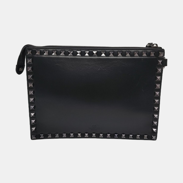 Authenticated pre-owned Rockstud Calfskin Black - Clutch at Looply