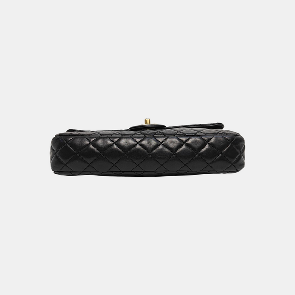 Authenticated pre-owned CLASSIC FLAP Quilted Lambskin Black - Shoulder Bag at Looply