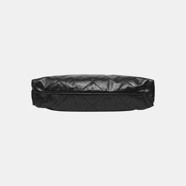 CHANEL 22 Medium Quilted Calfskin Black
