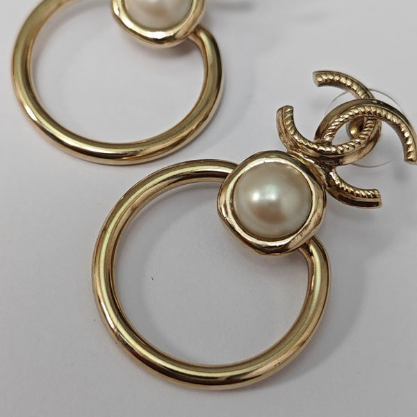 Metal Gold Stud Earrings