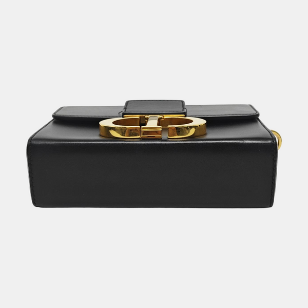 Authenticated pre-owned 30 Montaigne Calfskin Black - Shoulder Bag at Looply